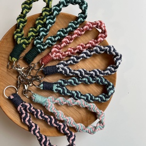 Makramé kulcstartó � 20 cm - táska & tok - kulcstartó & táskadísz - kulcstartó - Meska.hu