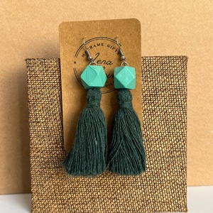 Makramé fülbevaló fagyöngyökkel � újrahasznosított pamutból - ékszer - fülbevaló - rojtos fülbevaló - Meska.hu