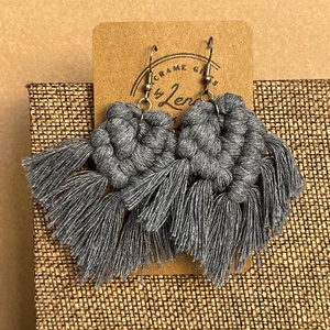 Makramé nyári fülbevaló  � újrahasznosított pamutból - ékszer - fülbevaló - rojtos fülbevaló - Meska.hu