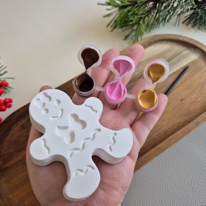 Festhető gipszcsomag "Karácsonyi Mézeskalács lány", DIY (Csináld magad), Egységcsomag, Gipszöntés, ? Karácsonyi gipszfestő csomagok!
Kreatív ünnepi kikapcsolódás kicsiknek és nagyoknak! ?

Készülődt..., MESKA