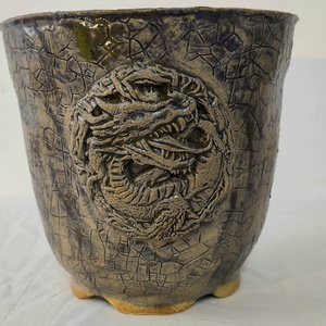 Legendás sárkány Kézzel készített kerámia kaspó, bonsai tál, rusztikus növénytartó, egyedi mázas dekoráció 1250 �C - Meska.hu