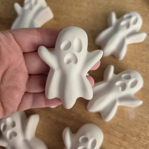 Halloween szellem - kísértet - natúr fehér gipszfigura 1db - Kreatív festhető ajándék - diy (csináld magad) - egységcsomag - Meska.hu