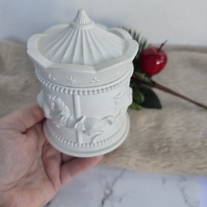 Lovacskás körhinta - DIY kreatív festhető ékszertartó - Ékszer tartó - Fedeles tároló - dekoráció - Dekoratív - ajándék - ékszer - ékszertartó - ékszertartó tál - Meska.hu