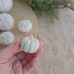 S-es méretű 3D festhető gipsztök � natúr őszi dekoráció, Halloween dísz, kreatív festhető figura gyerekeknek - otthon & életmód - dekoráció - asztal és polc dekoráció - asztaldísz - Meska.hu