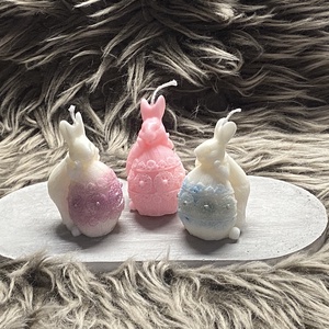 Nyuszi tojással gyertya - kellékek & szerszámok - dekorációs kellékek - dekorációs gyertya - Meska.hu