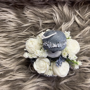 Szójaviasz virágcsokor kislánnyal - otthon & életmód - virágdekoráció - virágdíszek - asztali virágdísz - Meska.hu