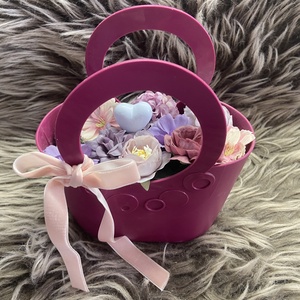 Mini táska virágokkal - otthon & életmód - virágdekoráció - virágdíszek - asztali virágdísz - Meska.hu