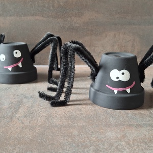 Halloweeni cserép pók figurák  - otthon & életmód - dekoráció - halloween - halloweeni dekoráció - Meska.hu