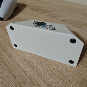 Astro Bot PS5 Kontroller Tartó - otthon & életmód - tárolás & rendszerezés - kontroller tartók - Meska.hu