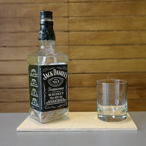 Whisky-s Led hangulatlámpa fa talppal, pohárral -  - Meska.hu