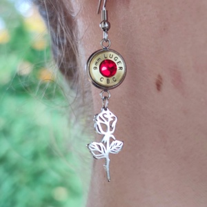 Töltény fülbevaló, rózsás, csüngős - ékszer - fülbevaló - pötty fülbevaló - Meska.hu