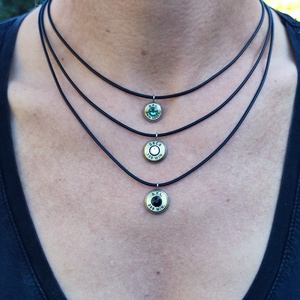 Töltény nyaklánc, fonott fekete,  Vadász ékszer - ékszer - nyaklánc - medálos nyaklánc - Meska.hu