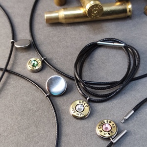 Töltény nyaklánc, fonott fekete,  Vadász ékszer - ékszer - nyaklánc - medálos nyaklánc - Meska.hu