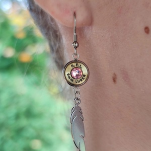 Töltény fülbevaló Tollas csüngős - ékszer - fülbevaló - pötty fülbevaló - Meska.hu