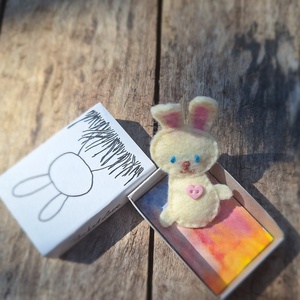 Kitűző - PocketLove Nyuszi - játék & sport - plüssállat & játékfigura - nyuszi - Meska.hu