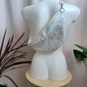 Tejfehér műbőr övtáska, Táska & Tok, Övtáska, Varrás, MESKA