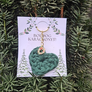 Horgolt szív kulcstartó ajándék - sötétzöld, Táska & Tok, Kulcstartó & Táskadísz, Kulcstartó, Horgolás, MESKA