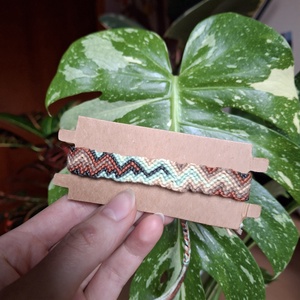 Zig-zag mintás karkötő - Meska.hu
