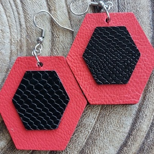 Piros és fekete bőr fülbevaló, Ékszer, Fülbevaló, Lógó fülbevaló, Ékszerkészítés, Bőrművesség, MESKA