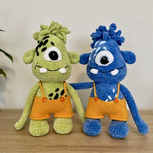Horgolt szörnyecske - játék & sport - plüssállat & játékfigura - szörnyike - Meska.hu