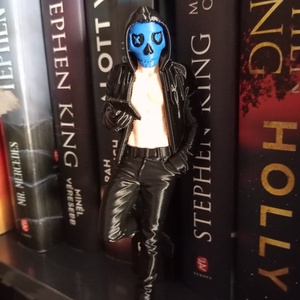 Lights out maszkos könyves polc dísz és dekor  - otthon & életmód - dekoráció - asztal és polc dekoráció - asztaldísz - Meska.hu