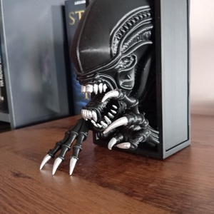 Alien Xenomorph könyvtámasz  - otthon & életmód - dekoráció - asztal és polc dekoráció - könyvtámasz - Meska.hu