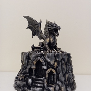 Sárkányos persely  - Meska.hu