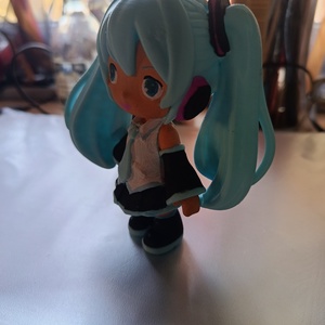 Hatsume Miku ai sztár figura  - otthon & életmód - dekoráció - asztal és polc dekoráció - asztaldísz - Meska.hu