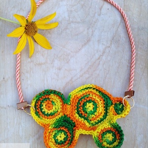 'Circle of colors' horgolt nyaklánc - ékszer - nyaklánc - statement nyaklánc - Meska.hu