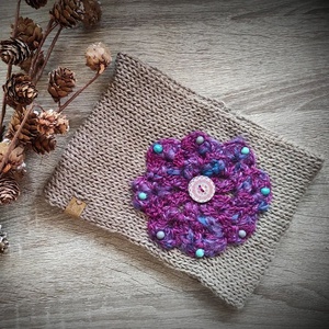 ÁRVACSALÁN kötött virágos fülvédő - Meska.hu