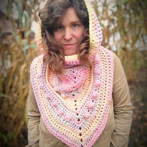 RÓZSABIMBÓ horgolt kapucnis sálkendő  - ruha & divat - sál, sapka, kendő - kendő - Meska.hu