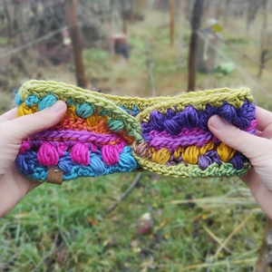 SZIVÁRVÁNY horgolt, bogyós fülvédő, Ruha & Divat, Sál, Sapka, Kendő, Fejpánt, Horgolás, MESKA