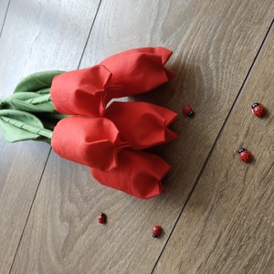 Piros tulipánok katicával (5db/szett) - otthon & életmód - dekoráció - asztal és polc dekoráció - asztaldísz - Meska.hu