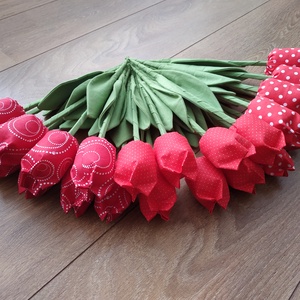 Tavaszi tulipánok katicával,vagy méhecskével (25db/szett) - Meska.hu