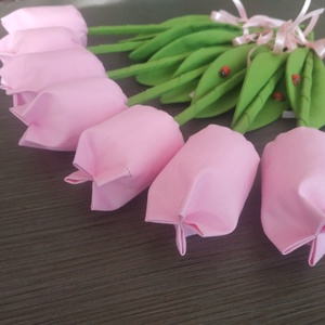 Rózsaszín tulipánok katicával (7db/szett) - Meska.hu