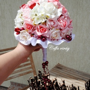 RENDELHETŐ!!!    Cherry Cream menyasszonyi körcsokor -  - Meska.hu