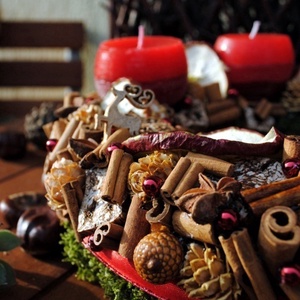 RENDELHETŐ !!! Keleties adventi koszorú, mohaalapon  -  - Meska.hu