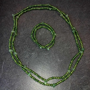 Zöld hosszú - apró gyöngyös - nyaklánc hozzá tartozó 2 soros karkötővel , Ékszer, Nyaklánc, Gyöngyös nyaklánc, Ékszerkészítés, MESKA