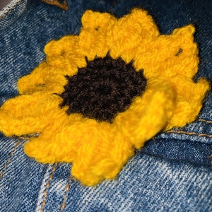 Kitűző. Sárga napraforgó virágos horgolt kitűző eladó, Ékszer, Kitűző és Bross, Horgolás, MESKA