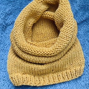 Sál. Csősál. Kézi kötésű méz sárga  színű női kapucni sál eladó - ruha & divat - sál, sapka, kendő - sál - Meska.hu