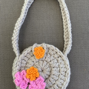 Táska. Horgolt Kislány táska színes virágokkal díszítve  eladó - táska & tok - kézitáska & válltáska - belső rendező - Meska.hu