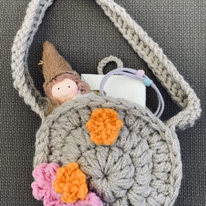 Táska. Horgolt Kislány táska színes virágokkal díszítve  eladó - táska & tok - kézitáska & válltáska - belső rendező - Meska.hu