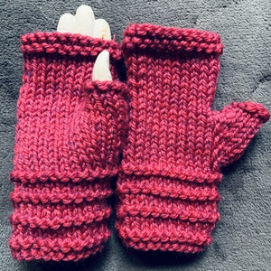 Kesztyű, Kézi kötésű sötét magenta  színű  ujjatlan  gyapjú kesztyű  eladó. - ruha & divat - sál, sapka, kendő - kesztyű - Meska.hu