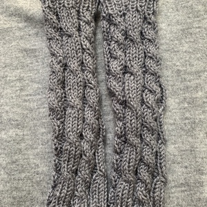 Lábszármelegítő világos szürke színű alpaka gyapjú fonalból eladó, Ruha & Divat, Cipő & Papucs, Lábszármelegítő, Kötés, MESKA