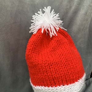 Sapka  piros kézi  készítésű gyerek  sapka  fehér  pompommal eladó  - ruha & divat - sál, sapka, kendő - kesztyű - Meska.hu Sapka  piros kézi  készítésű gyerek  sapka  fehér  pompommal eladó  - ruha & divat - sál, sapka, kendő - kesztyű - Meska.hu