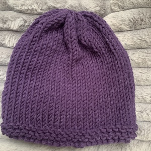 Kézi kötésű padlizsán lila  színű slouchy fazonú női  sapka eladó - ruha & divat - sál, sapka, kendő - sapka - Meska.hu