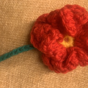 Könyvjelző.  Piros virágos horgolt könyvjelző eladó, Könyv & Zene, Könyvjelző, Horgolás, MESKA