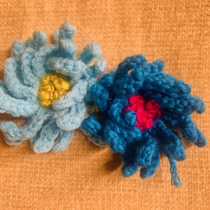 Virágok horgolt  kék  színű  virágok eladók 2 db/ csomag , Kellékek & szerszámok, Dekorációs kellékek, , MESKA