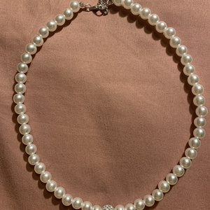 Feher Gyöngyökből készült vintage stílusú nyaklánc, Ékszer, Nyaklánc, Gyöngyös nyaklánc, Gyöngyfűzés, gyöngyhímzés, MESKA