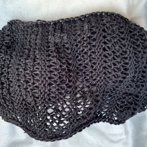 Sál. Kézi kötésű  fekete színű körsál eladó - Meska.hu